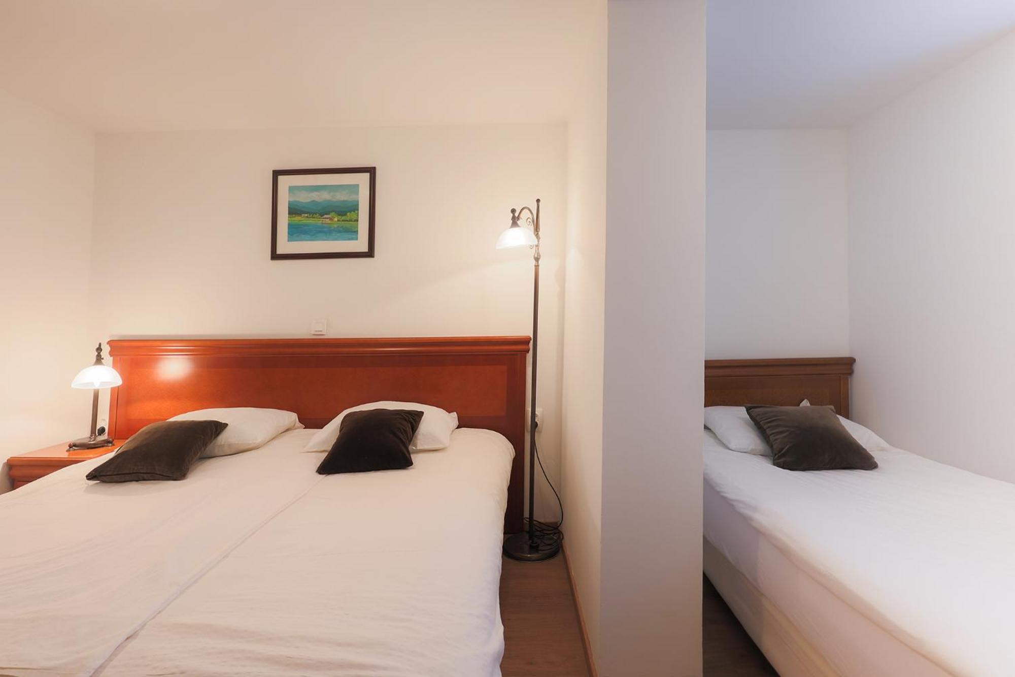 Papas Apartment レスツェ エクステリア 写真