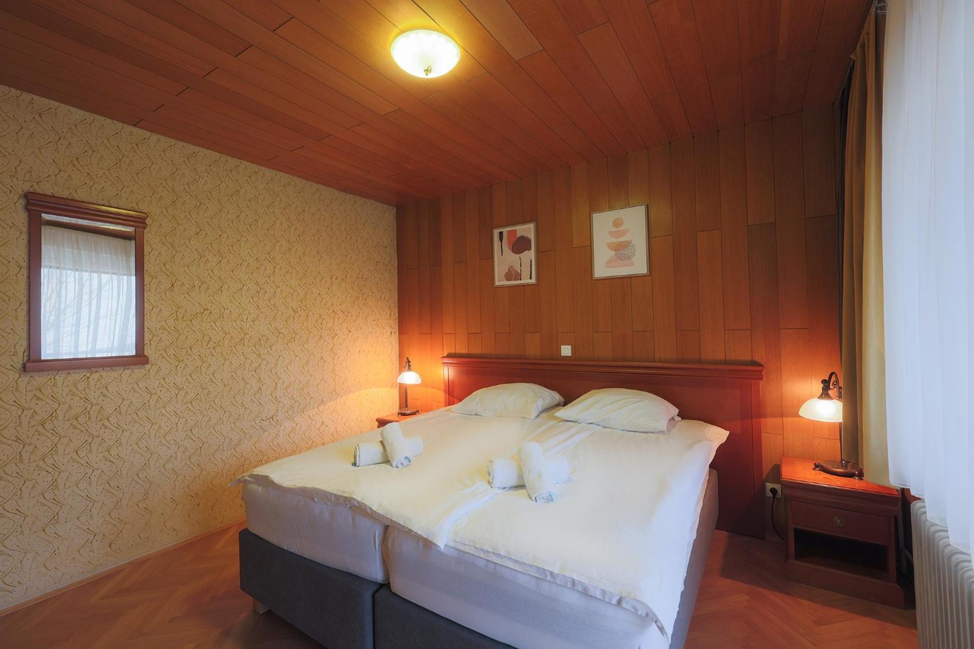 Papas Apartment レスツェ エクステリア 写真